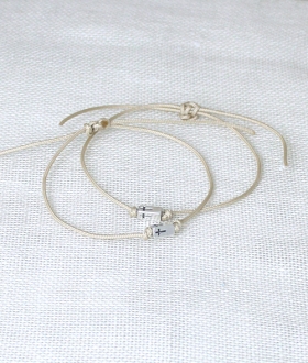 Μαρτυρικό σταυρός κύβος μακραμέ